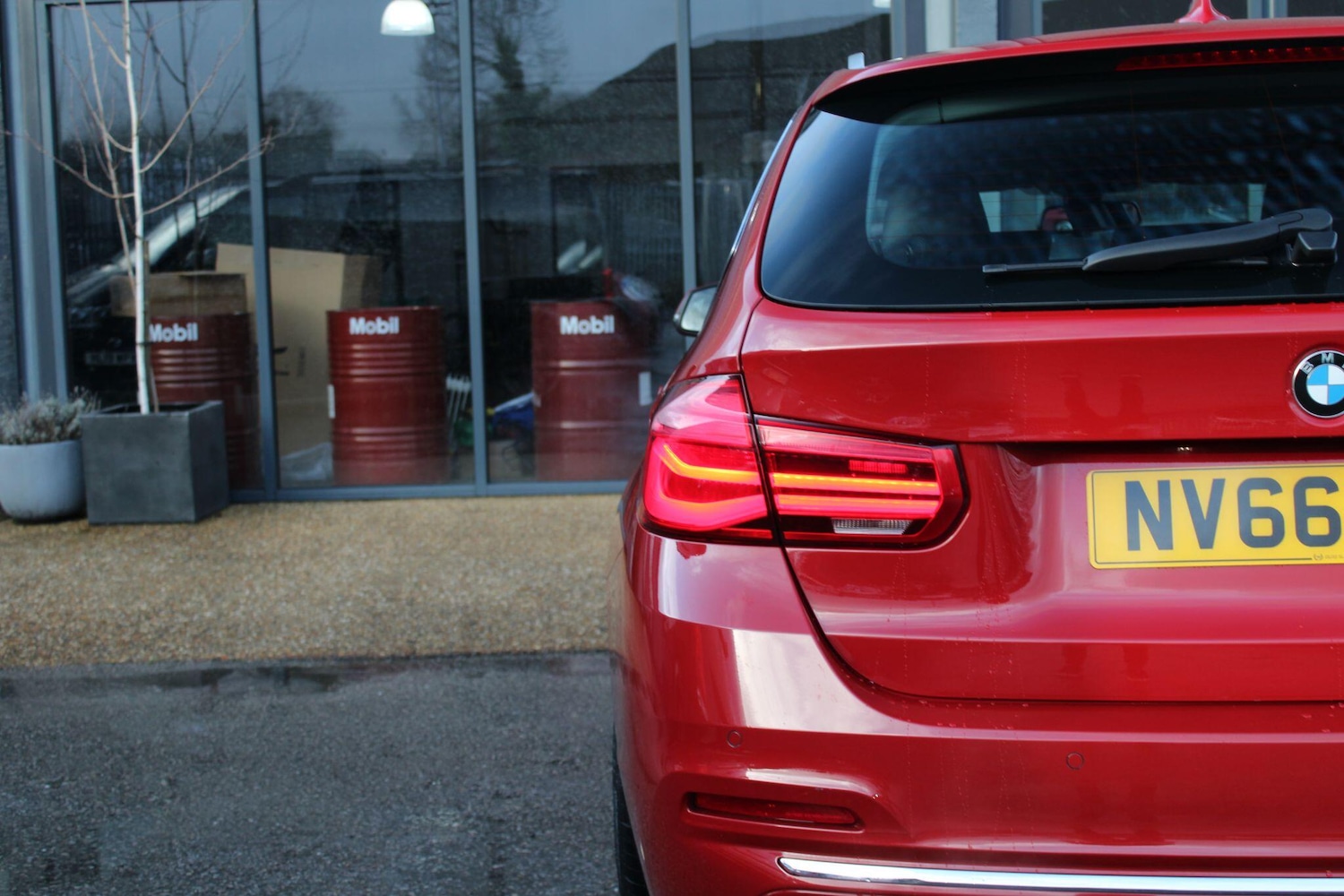 Used BMW 3 Series 2017 for sale - 77440109: Photo 31