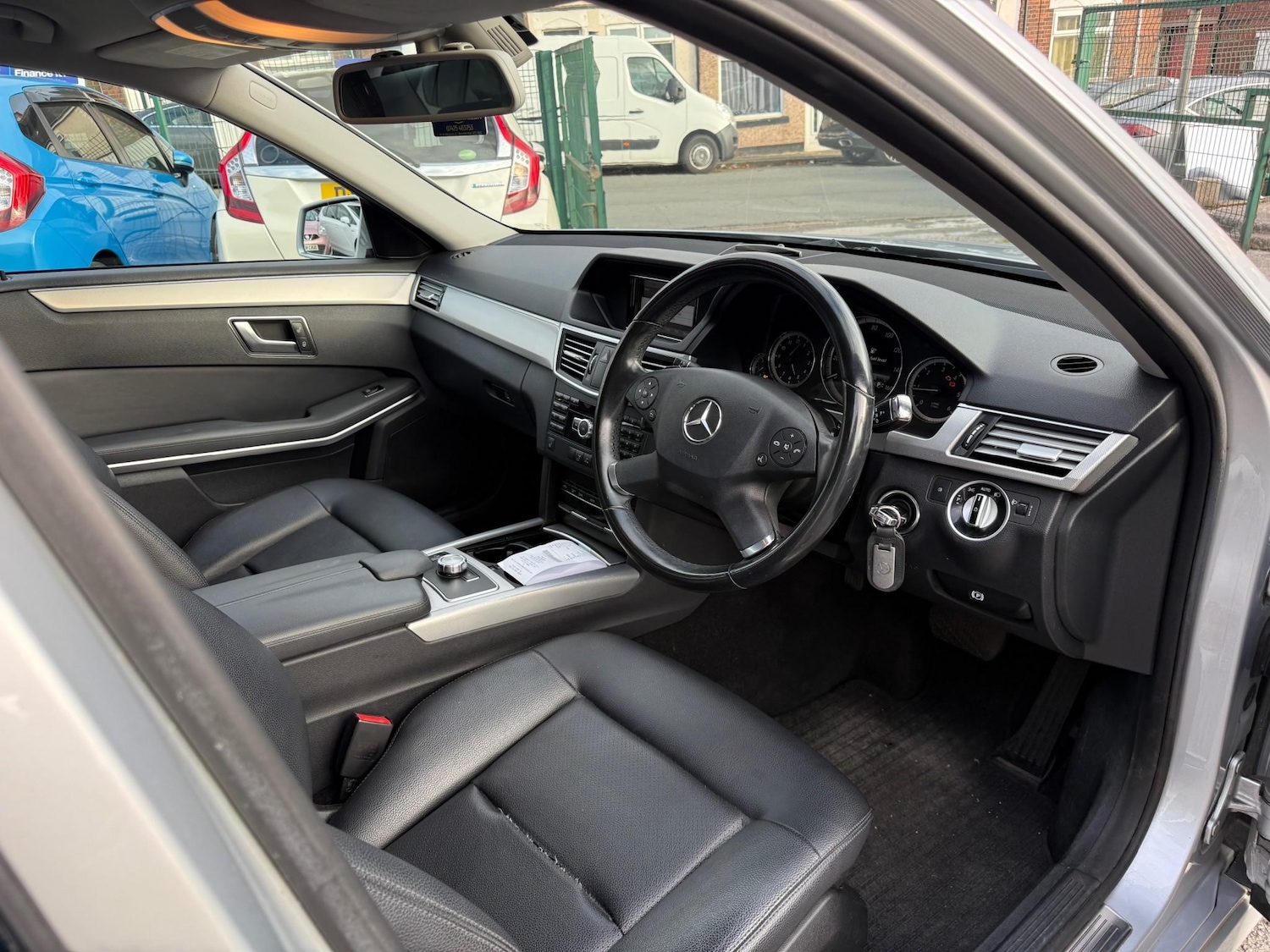 Used Mercedes-Benz E Class 2013 for sale - 76073662: Photo 11