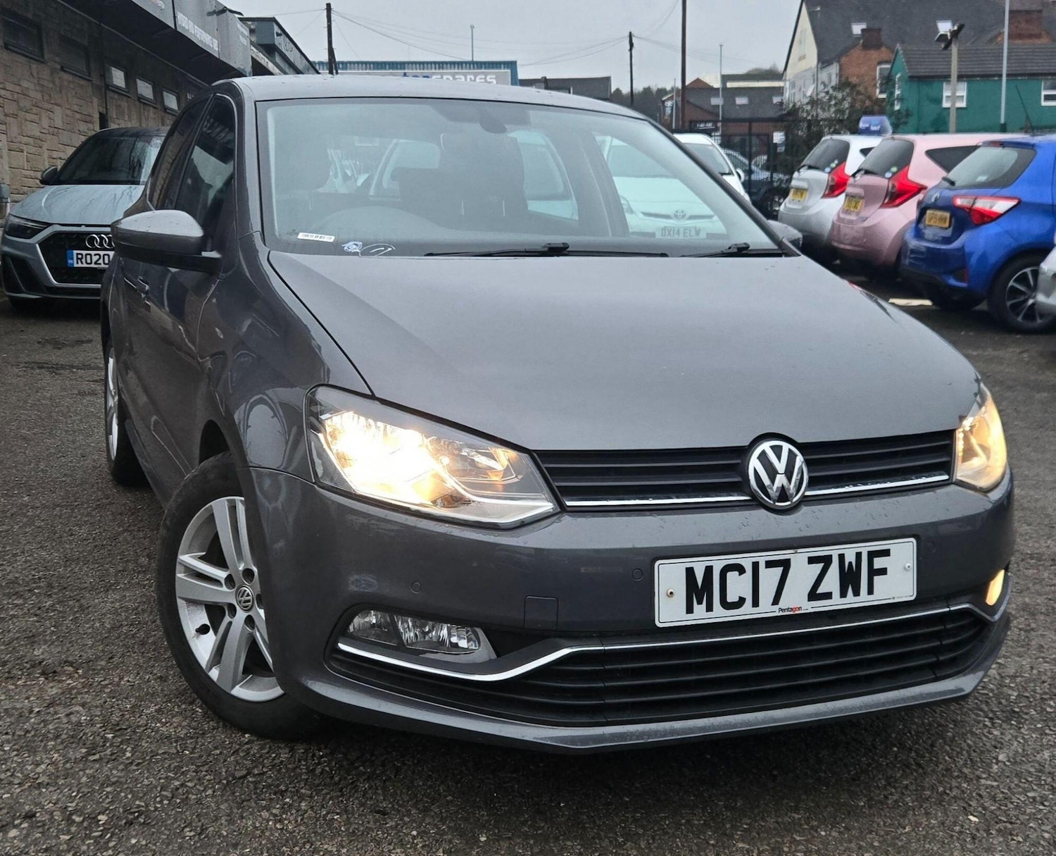 Used Volkswagen Polo 2017 for sale - 77493713: Photo 2