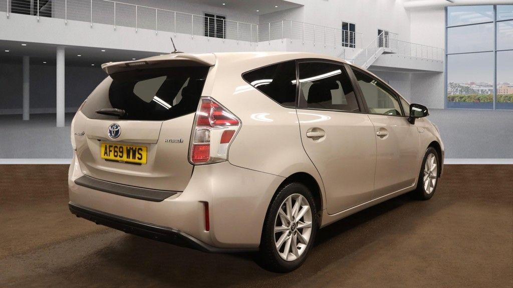 Used Toyota Prius+ 2019 for sale - 77013831: Photo 4