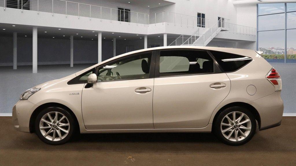 Used Toyota Prius+ 2019 for sale - 77013831: Photo 6