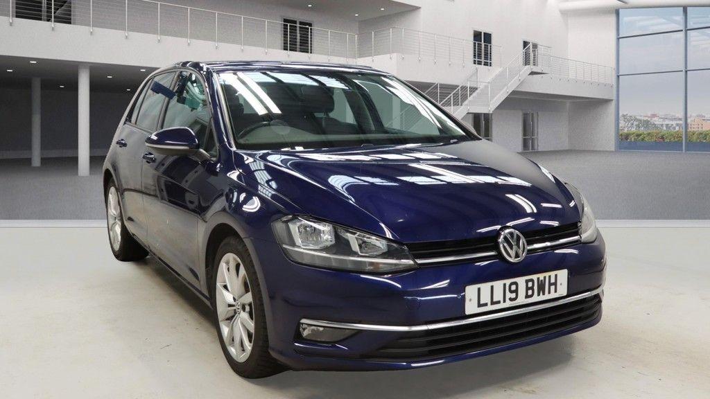 Used Volkswagen Golf 2019 for sale - 76290782: Photo 1