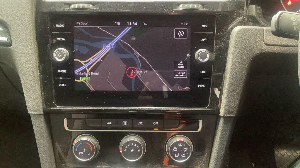 Used Volkswagen Golf 2019 for sale - 76290782: Photo 8