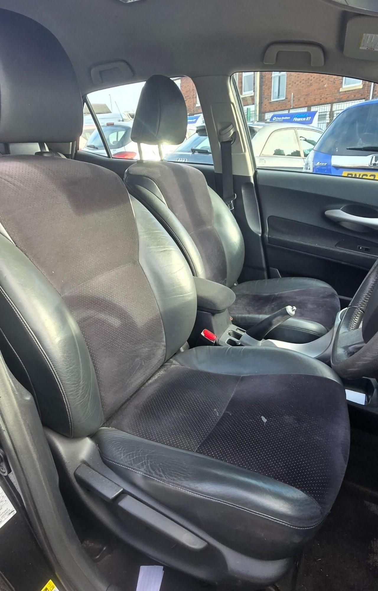 Used Toyota Auris 2011 for sale - 76966089: Photo 12