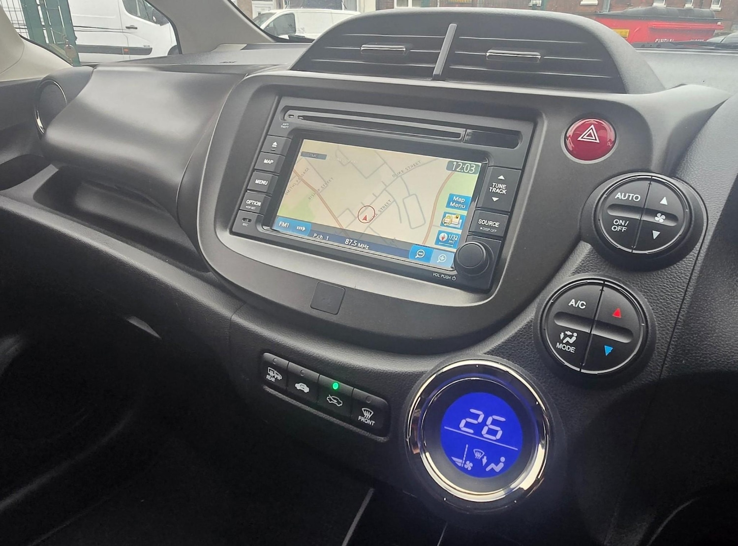 Used Honda Jazz 2014 for sale - 76508590: Photo 10