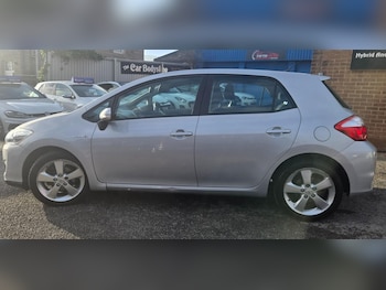 Used Toyota Auris 2011 for sale - 77340624: Photo