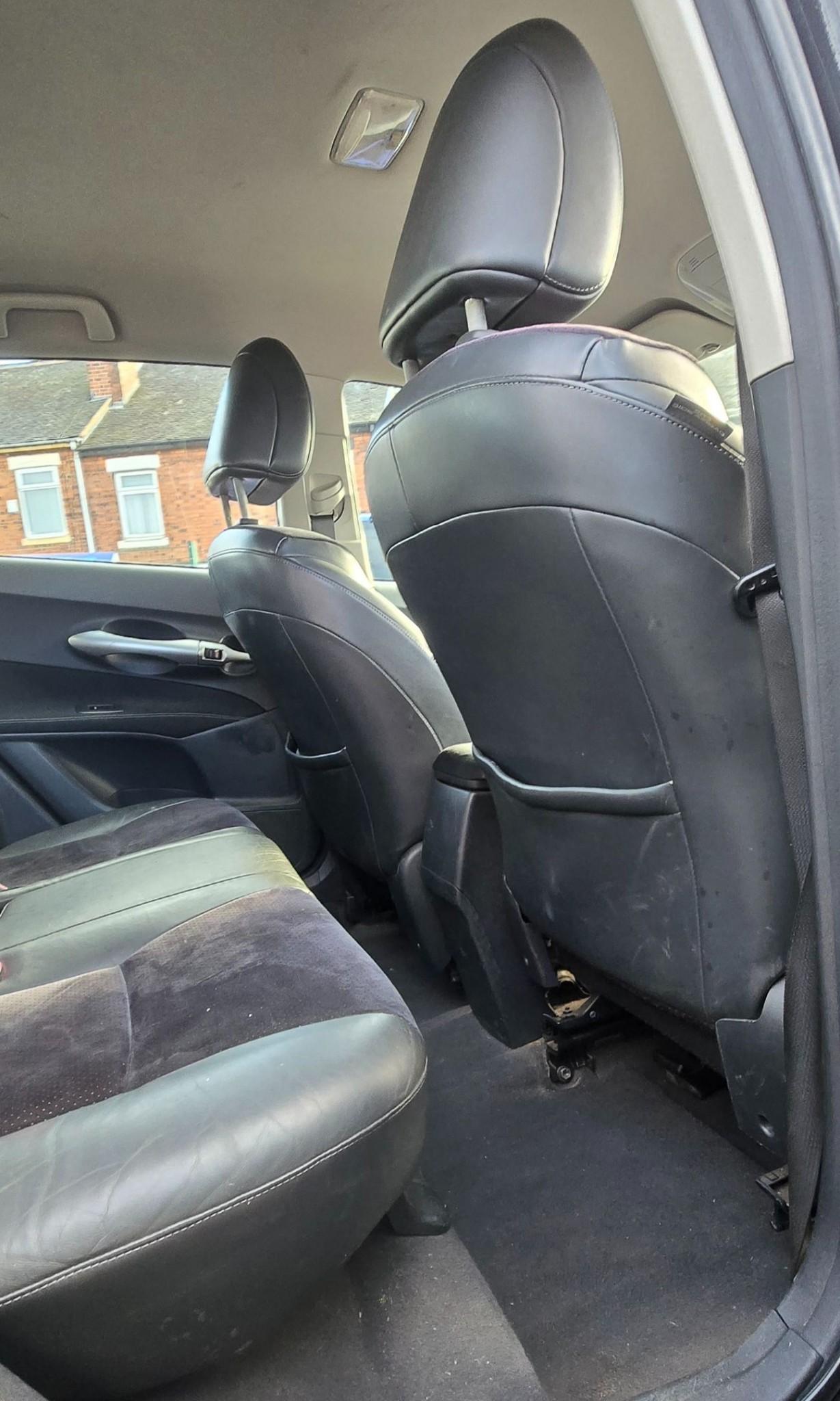 Used Toyota Auris 2011 for sale - 76590699: Photo 11