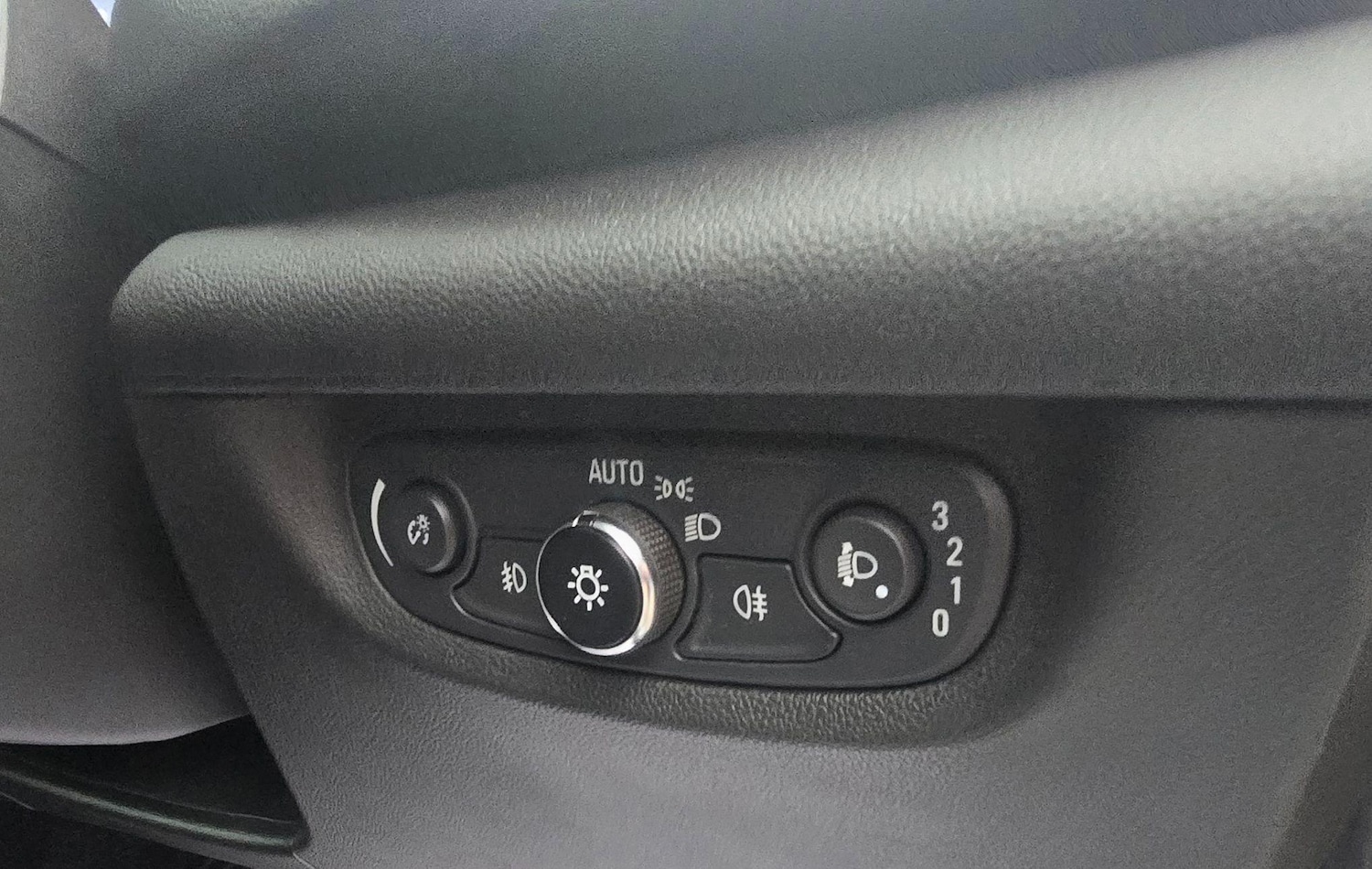 Used Vauxhall Insignia 2018 for sale - 77779349: Photo 12