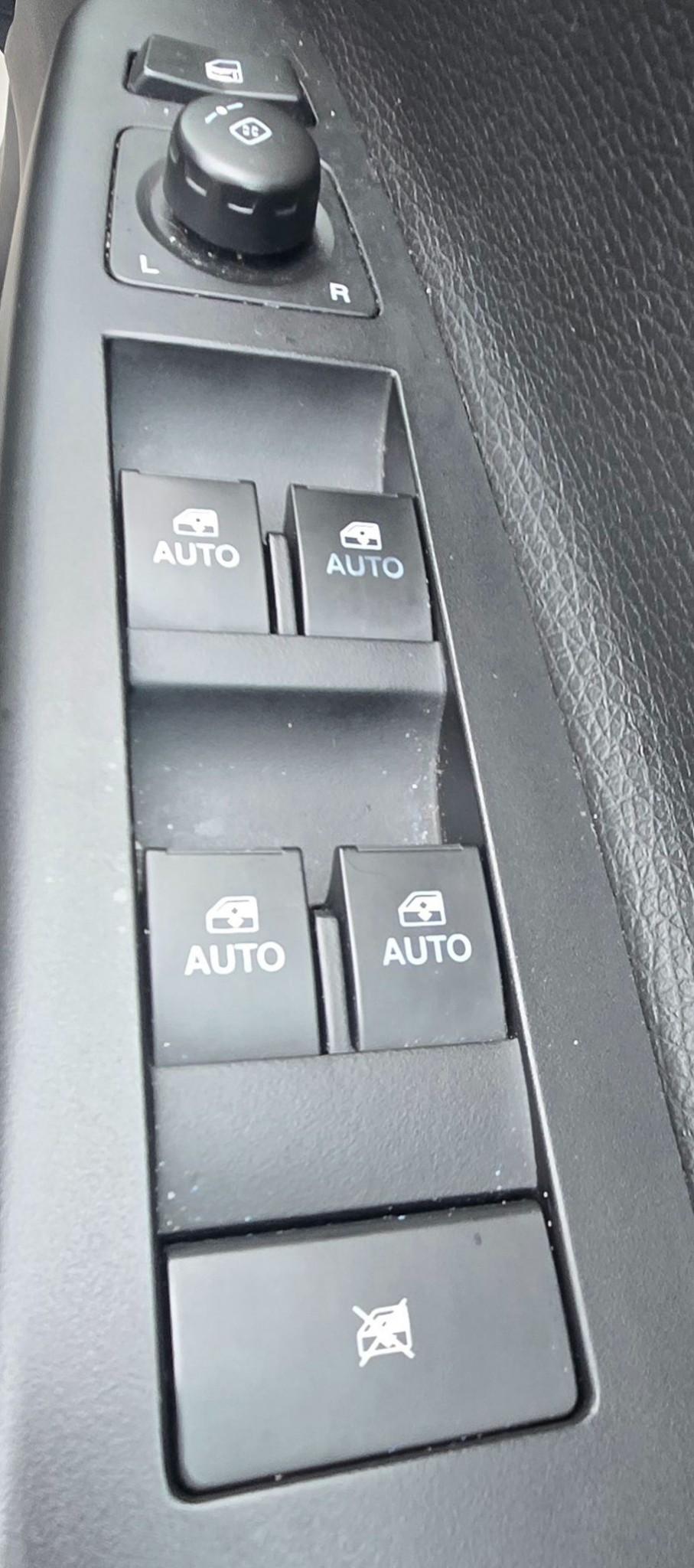 Used Vauxhall Antara 2013 for sale - 77477030: Photo 12