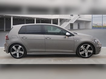 Used Volkswagen Golf 2015 for sale - 76038461: Photo