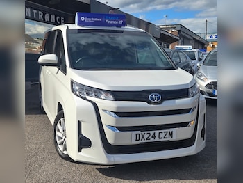 Used Toyota Noah  for sale - 75067078: Photo