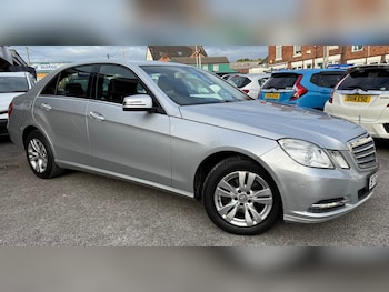 Used Mercedes-Benz E Class 2013 for sale - 77493709: Photo