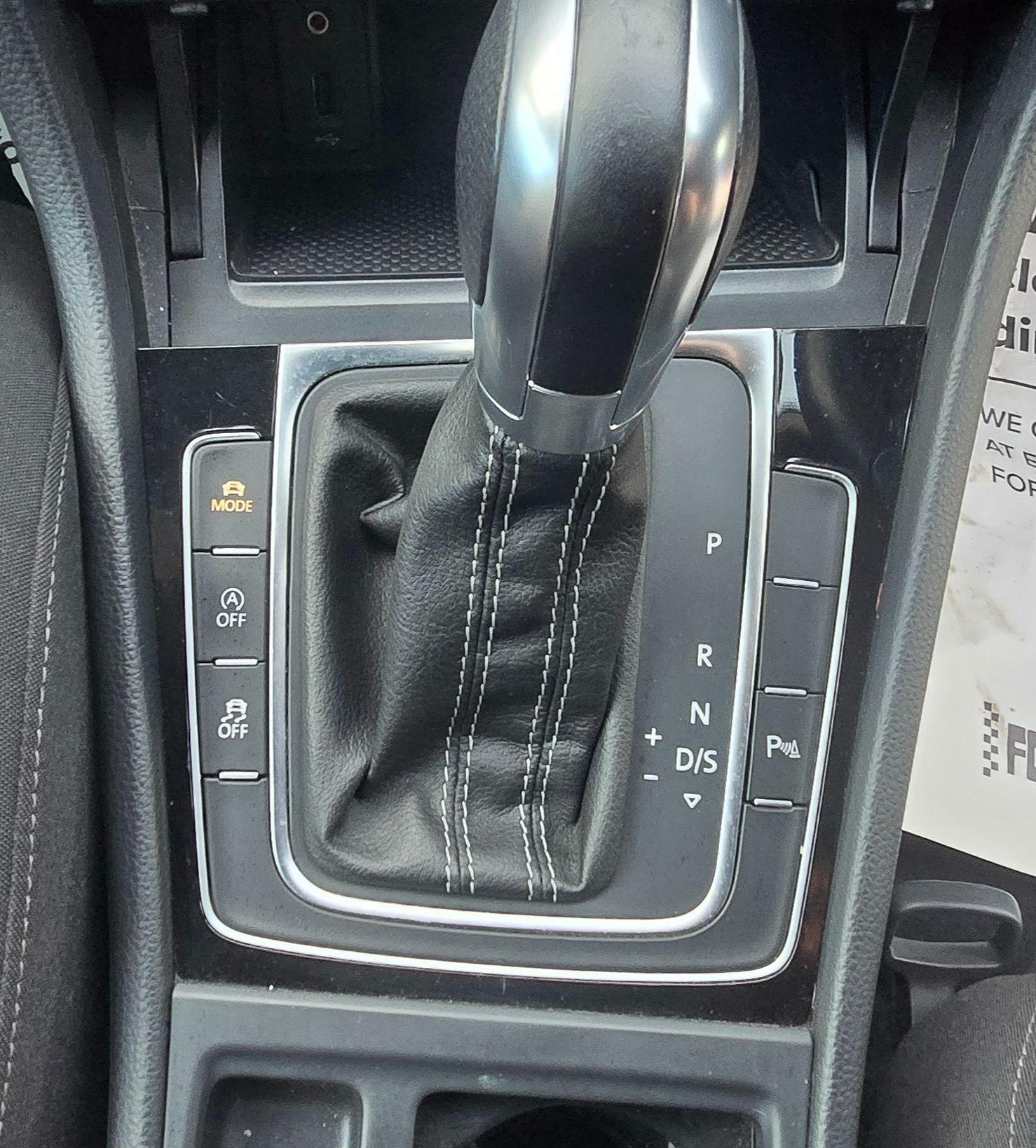 Used Volkswagen Golf 2015 for sale - 77249089: Photo 14