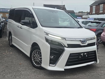 Used Toyota Voxy undefined for sale - 76255584: Photo