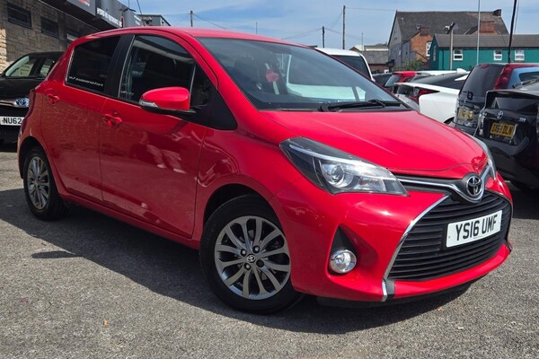 Used Toyota Yaris 2016 for sale - 74355505: Photo 2