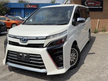 Used Toyota Voxy undefined for sale - 79312800: Photo