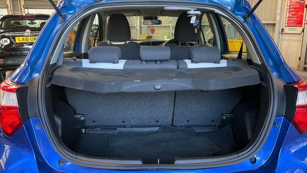 Used Toyota Yaris 2019 for sale - 77088362: Photo 13