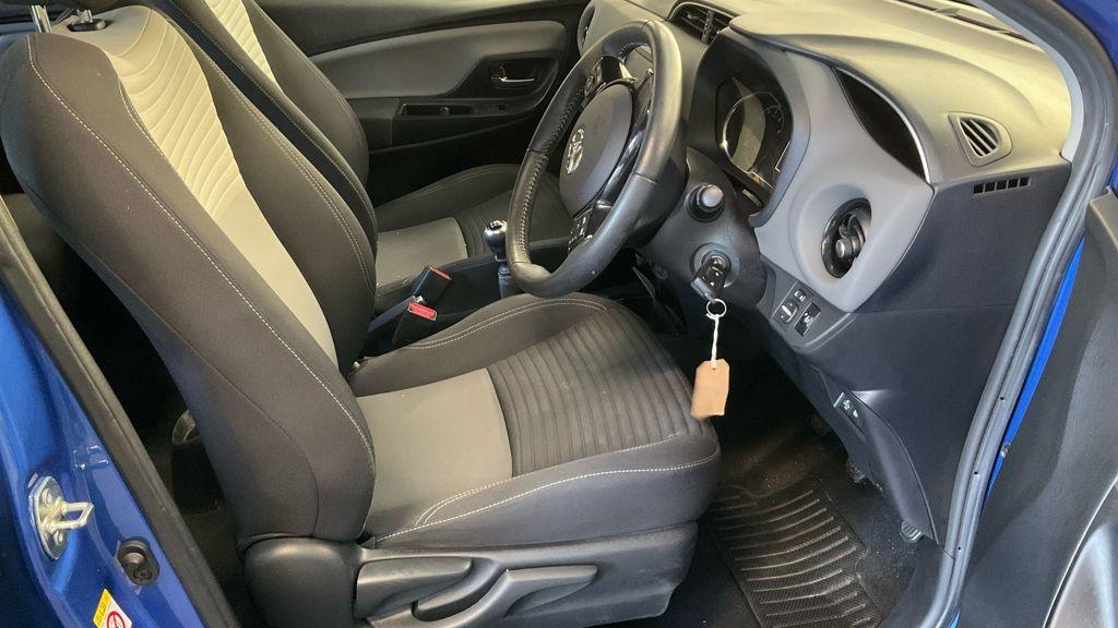 Used Toyota Yaris 2019 for sale - 77088362: Photo 14