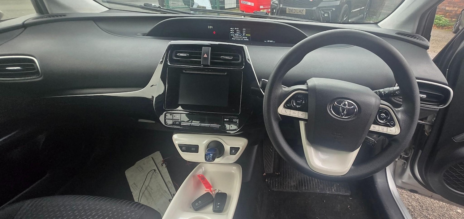 Used Toyota Prius 2016 for sale - 76985510: Photo 10