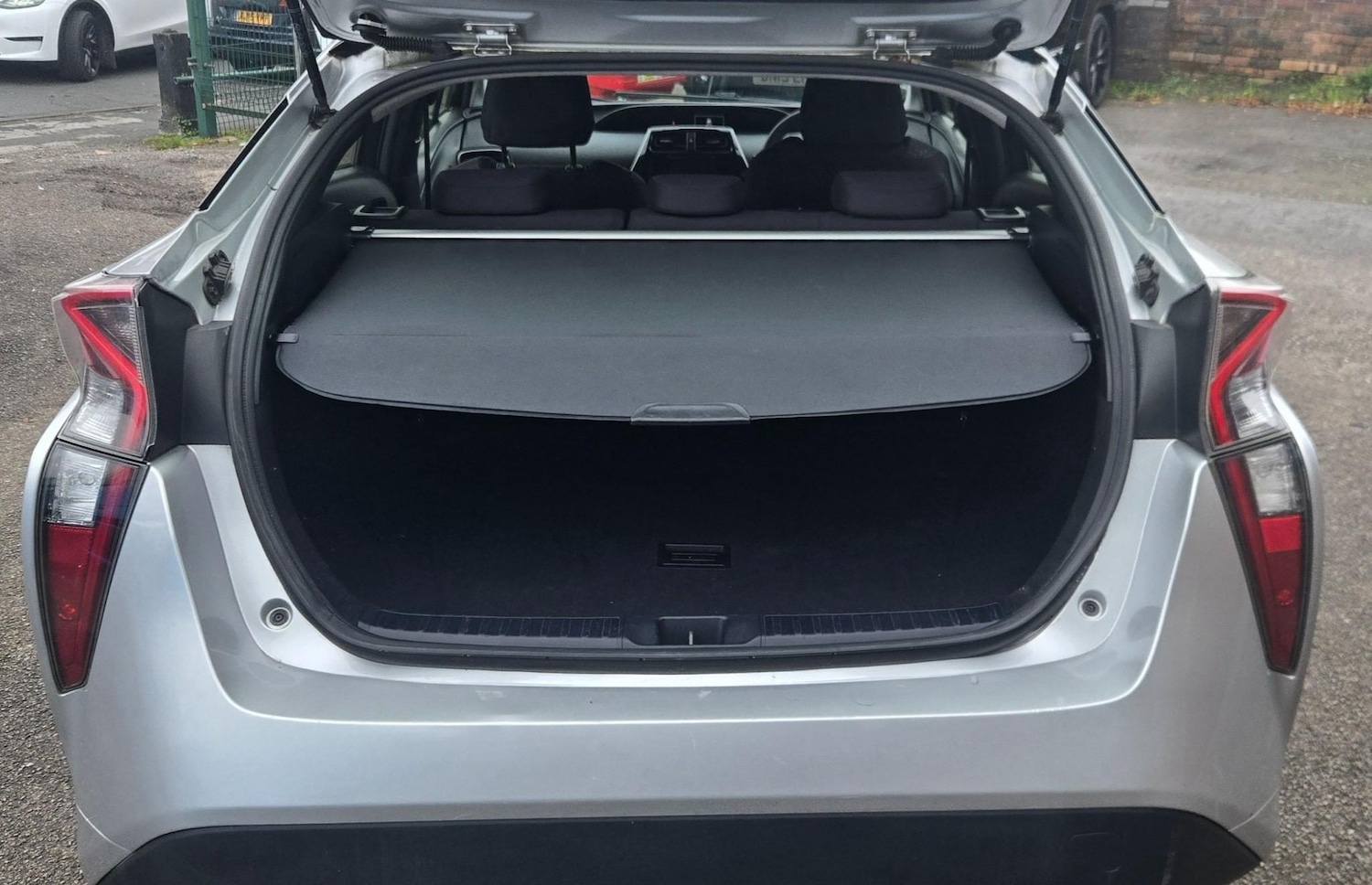 Used Toyota Prius 2016 for sale - 76985510: Photo 13