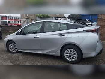Used Toyota Prius 2016 for sale - 76985510: Photo
