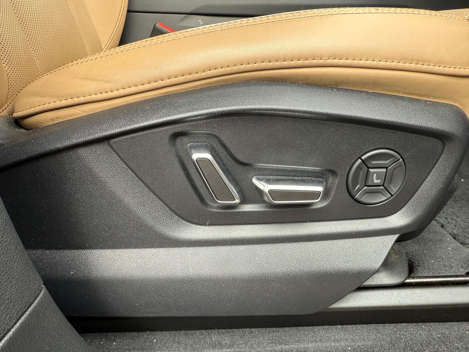 Used Audi Q8 2025 for sale - 76240294: Photo 30