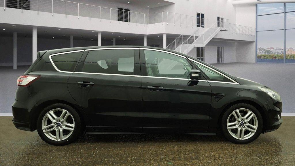 Used Ford S-Max 2017 for sale - 77340627: Photo 11