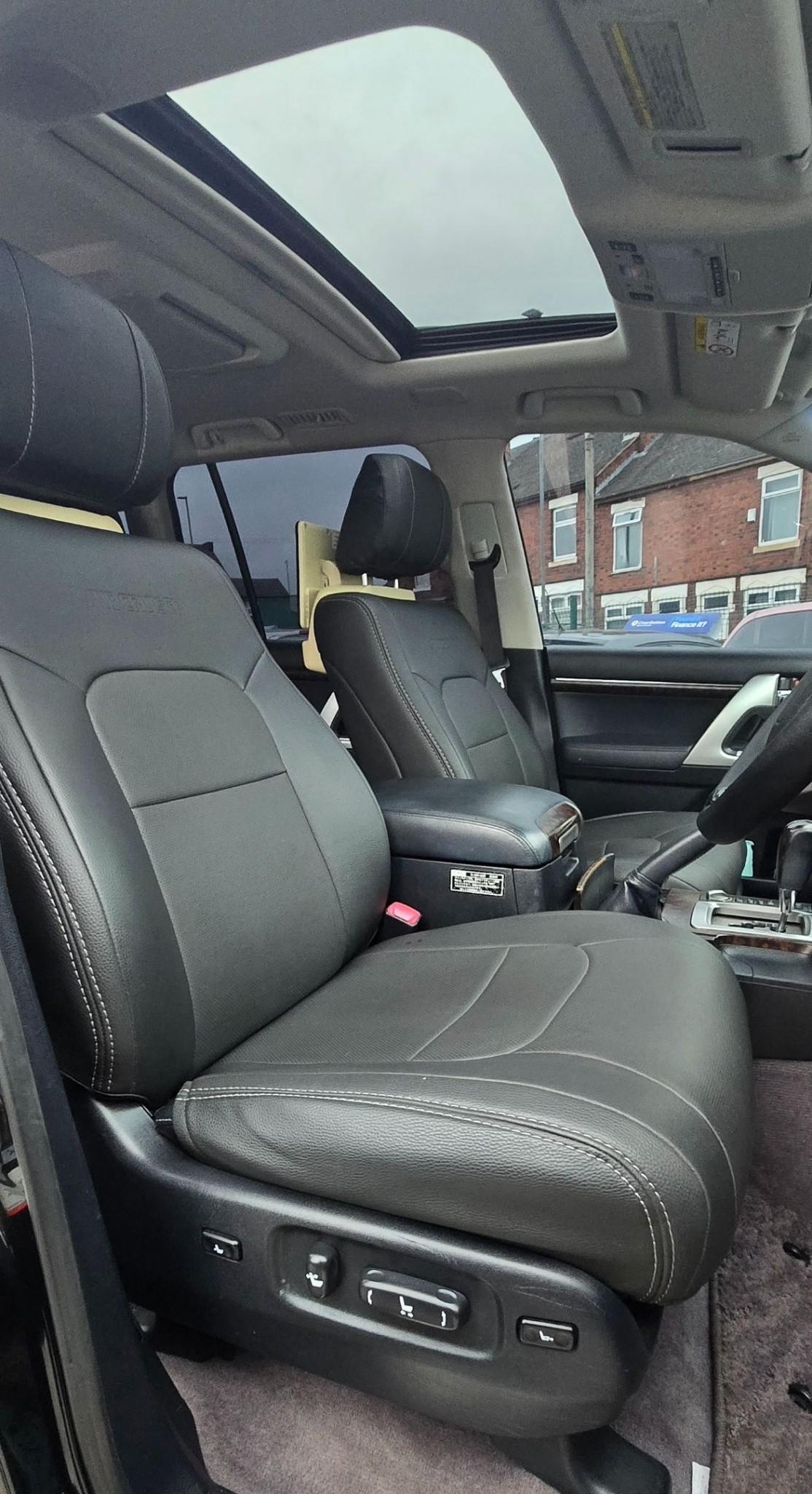 Used Toyota Land Cruiser 2023 for sale - 76312681: Photo 13