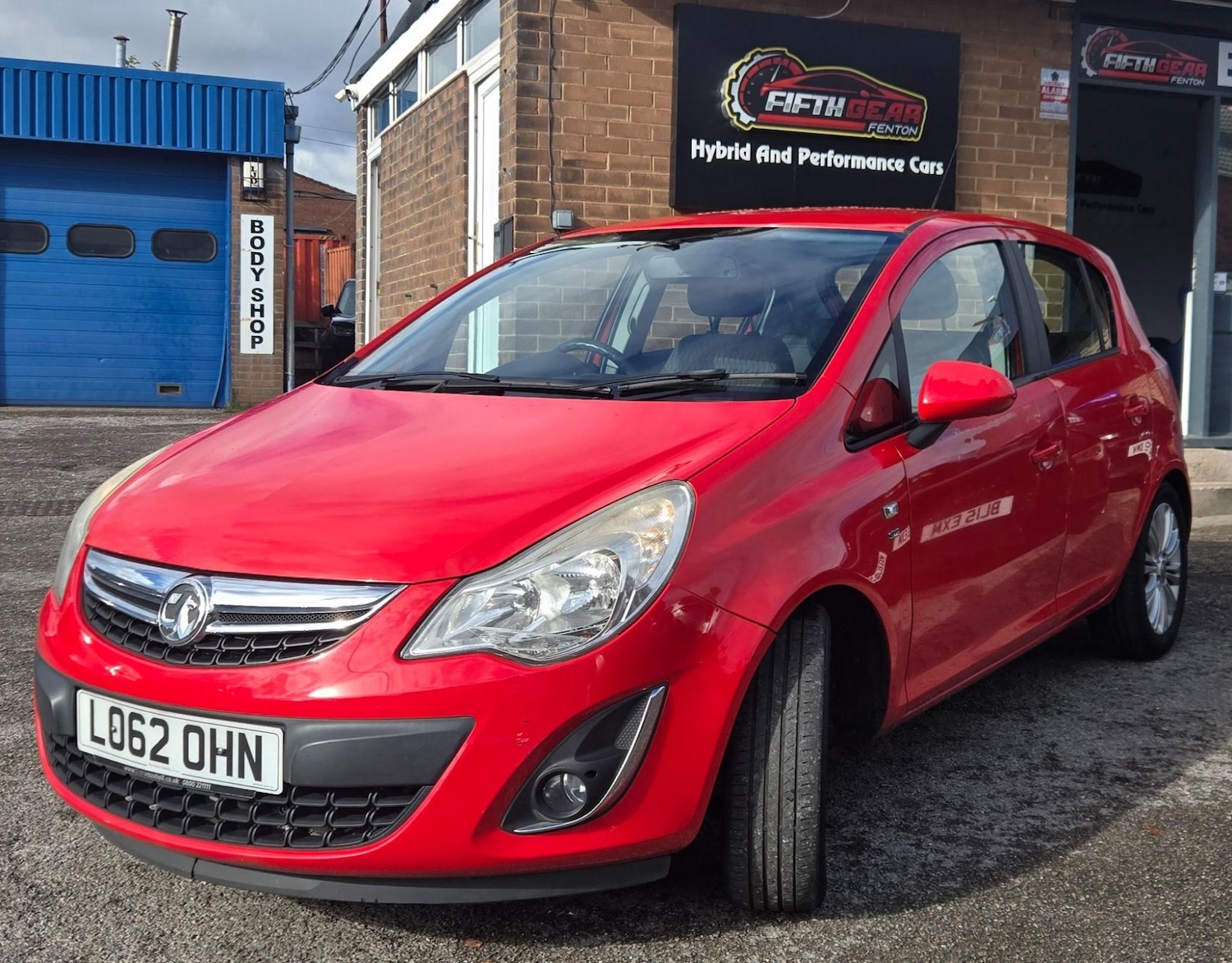 Used Vauxhall Corsa 2013 for sale - 76359675: Photo 3