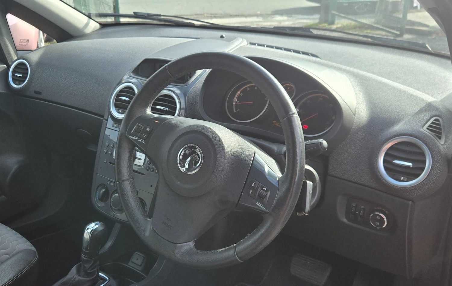 Used Vauxhall Corsa 2013 for sale - 76359675: Photo 8