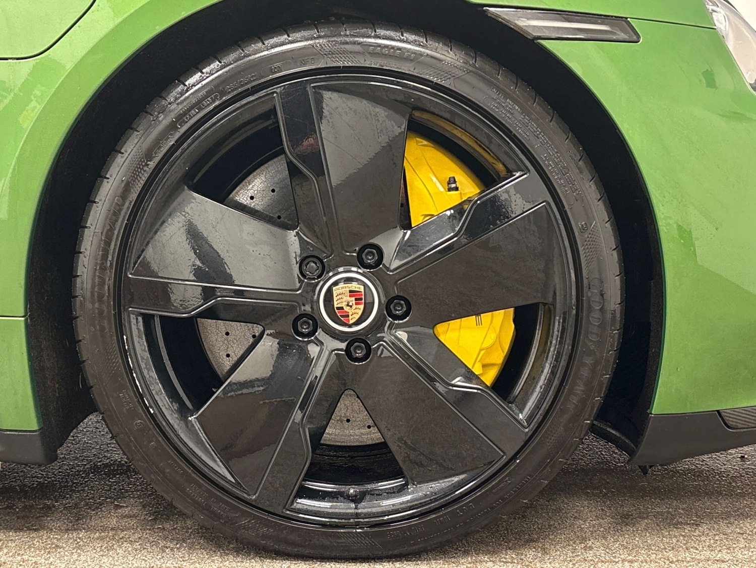 Used Porsche Taycan 2022 for sale - 77778146: Photo 4