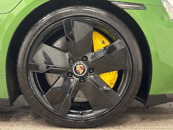 Used Porsche Taycan 2022 for sale - 77778146: Photo