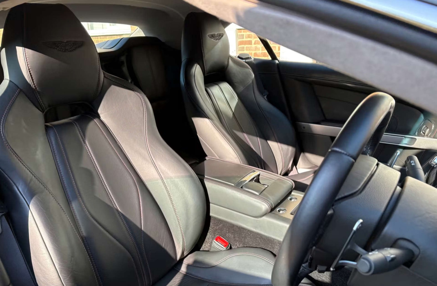 Used Aston Martin Virage 2012 for sale - 78102153: Photo 2