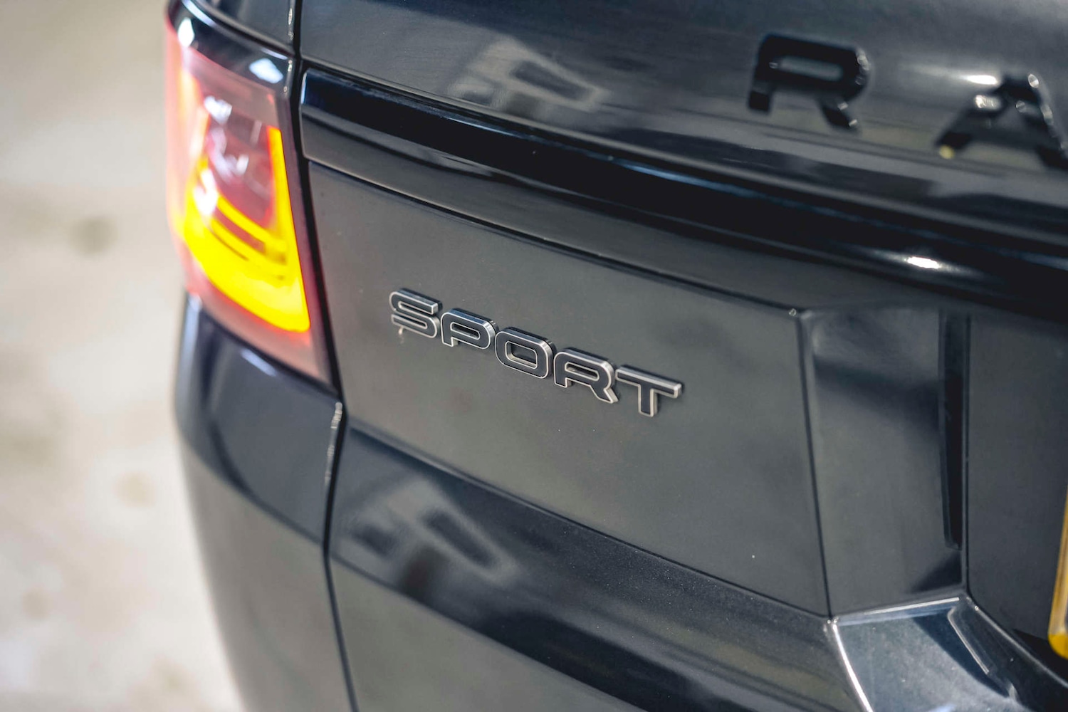 Used Land Rover Range Rover Sport 2018 for sale - 76693658: Photo 10