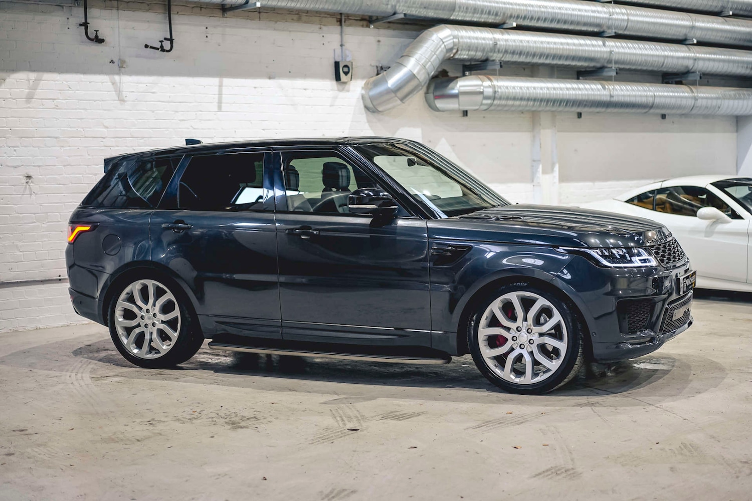 Used Land Rover Range Rover Sport 2018 for sale - 76693658: Photo 2