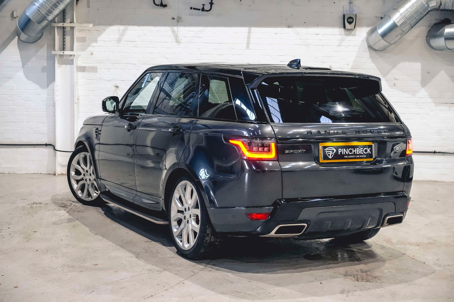 Used Land Rover Range Rover Sport 2018 for sale - 76693658: Photo 3