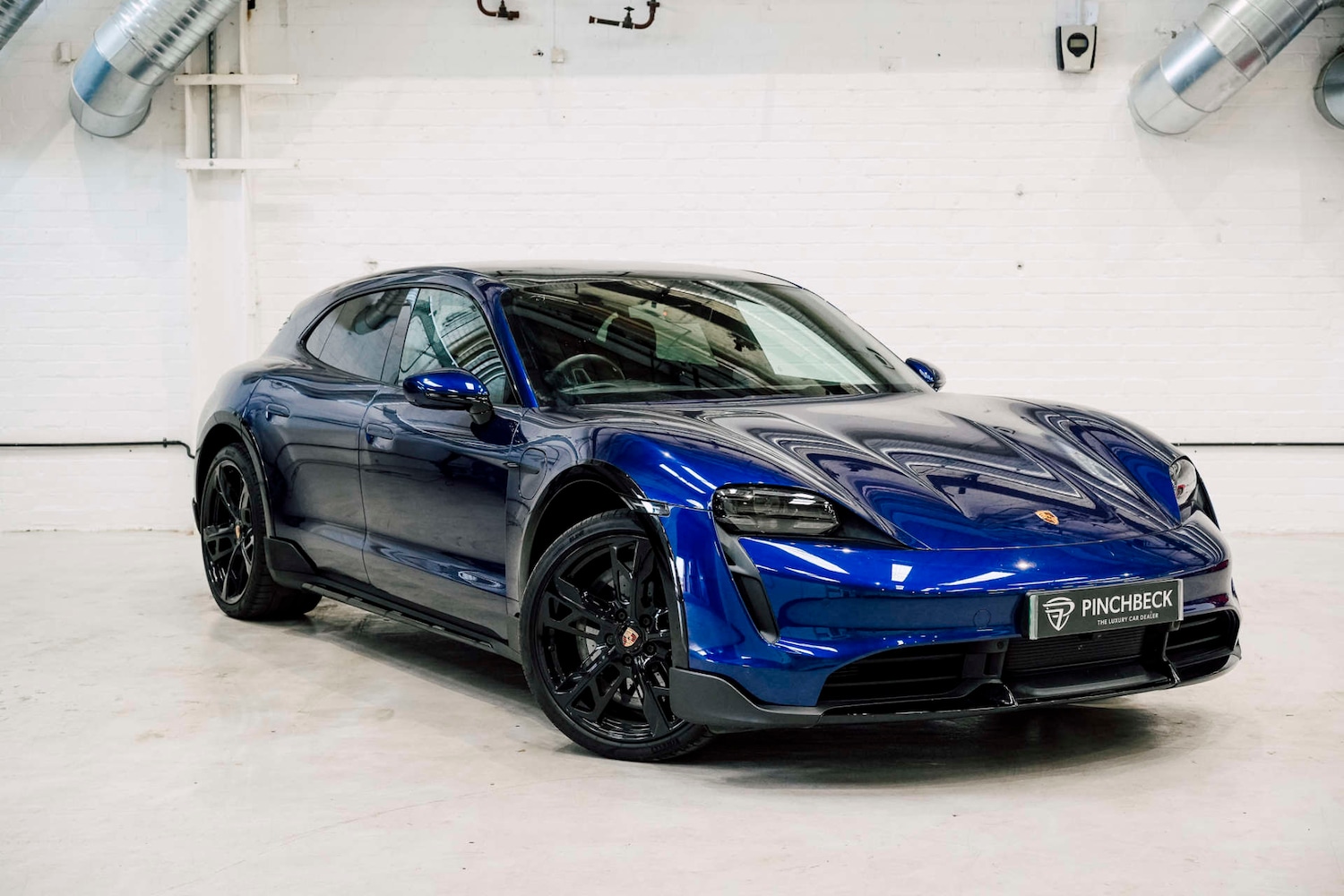 Used Porsche Taycan 2022 for sale - 76693664: Photo 2