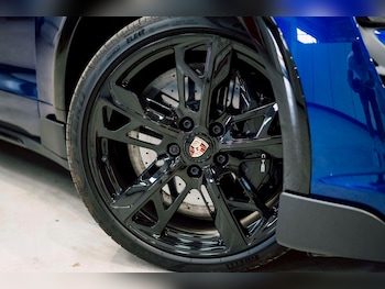 Used Porsche Taycan 2022 for sale - 76693664: Photo