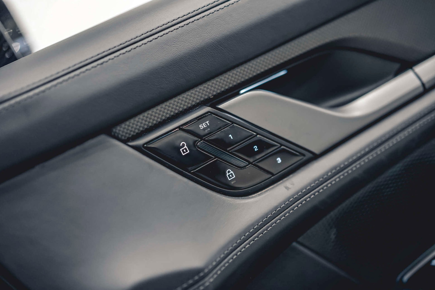 Used Porsche Taycan 2020 for sale - 77157183: Photo 22