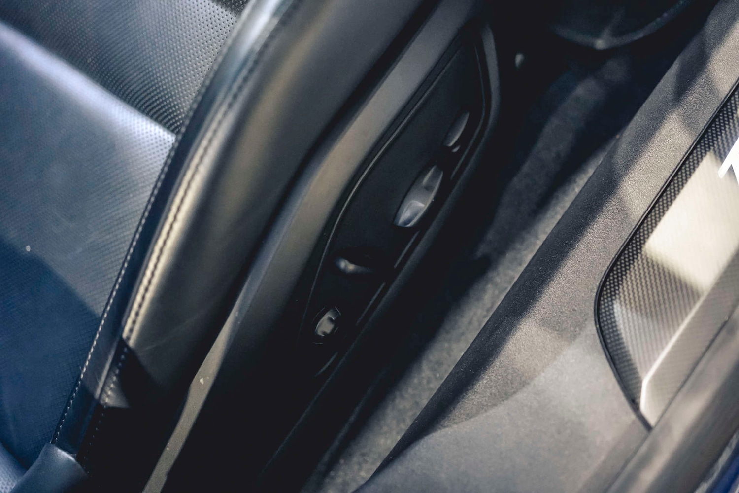 Used Porsche Taycan 2020 for sale - 77157183: Photo 25