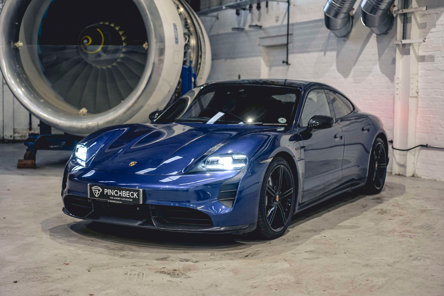 Used Porsche Taycan 2020 for sale - 77157183: Photo 6