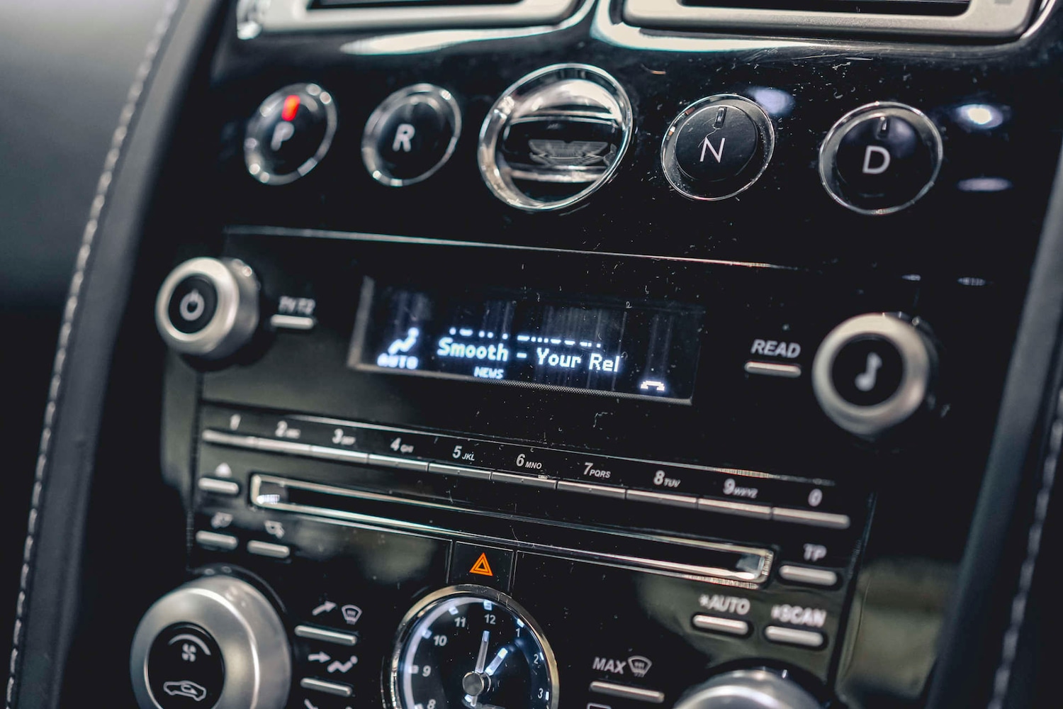 Used Aston Martin DBS 2010 for sale - 76693660: Photo 22