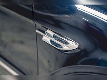 Used Bentley Bentayga 2018 for sale - 76693661: Photo