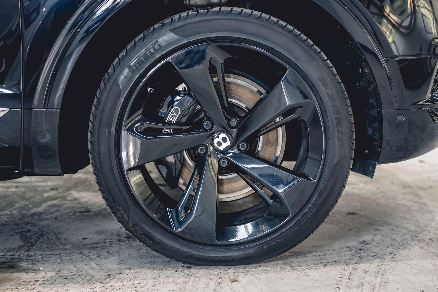 Used Bentley Bentayga 2018 for sale - 76693661: Photo 6