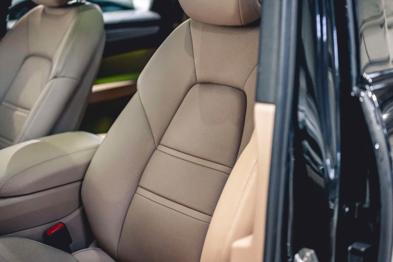 Used Porsche Cayenne 2023 for sale - 77492528: Photo 38