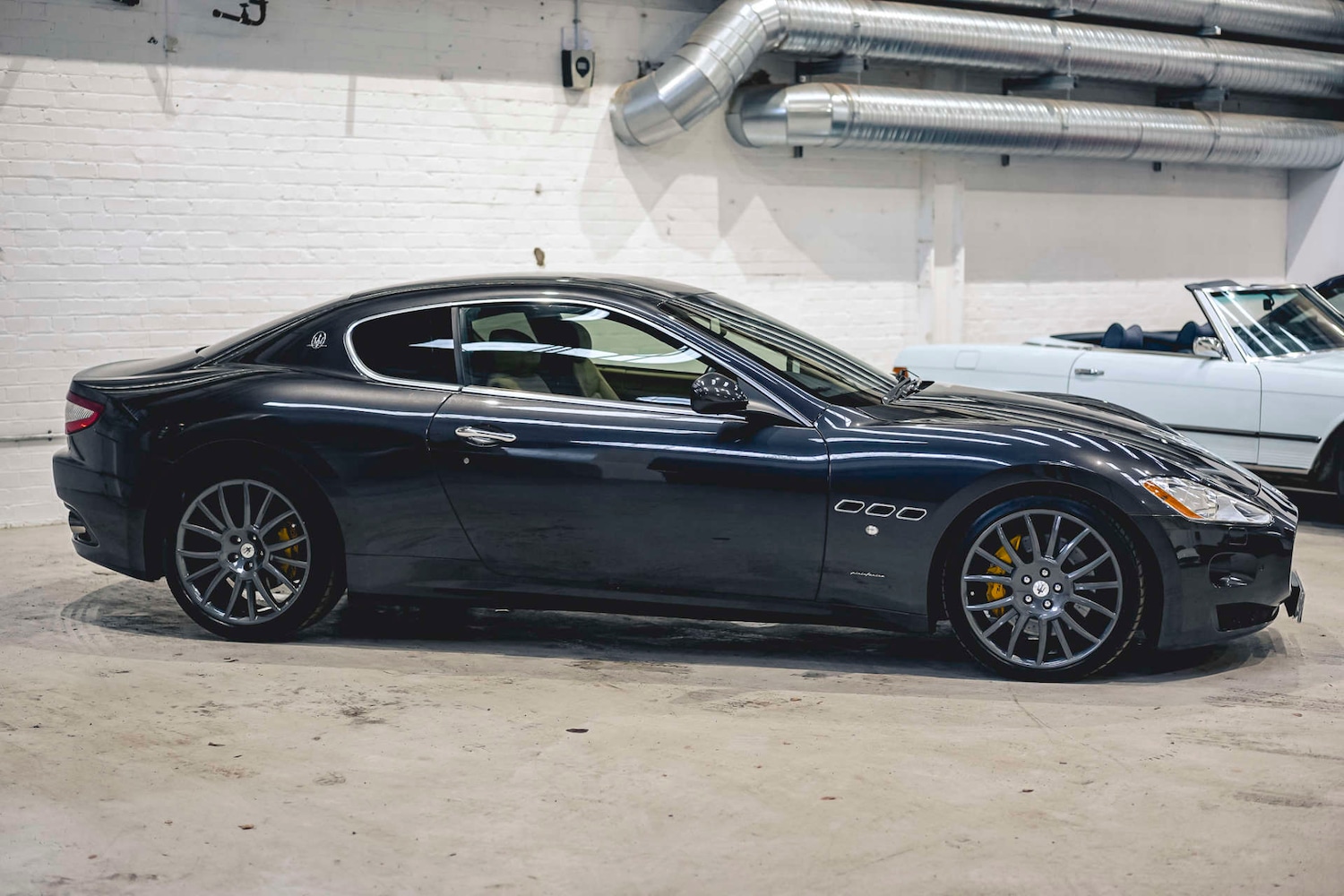 Used Maserati Granturismo 2010 for sale - 77173415: Photo 3