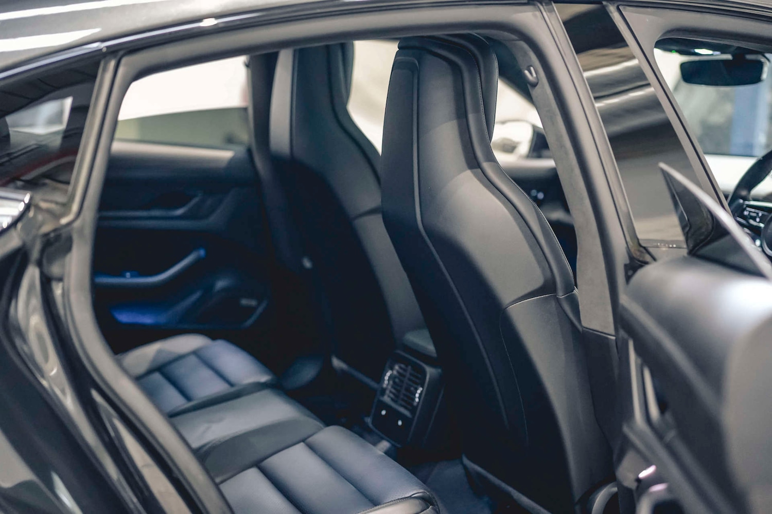 Used Porsche Taycan 2021 for sale - 77129807: Photo 27