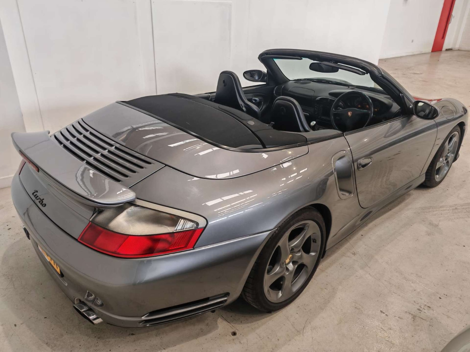Used Porsche 911 2004 for sale - 77836341: Photo 3