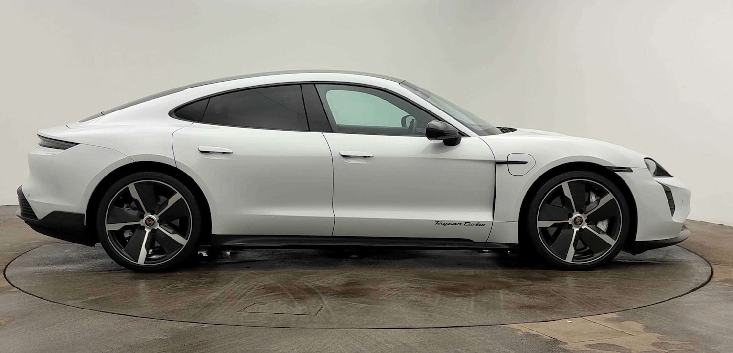 Used Porsche Taycan 2021 for sale - 77366758: Photo 2