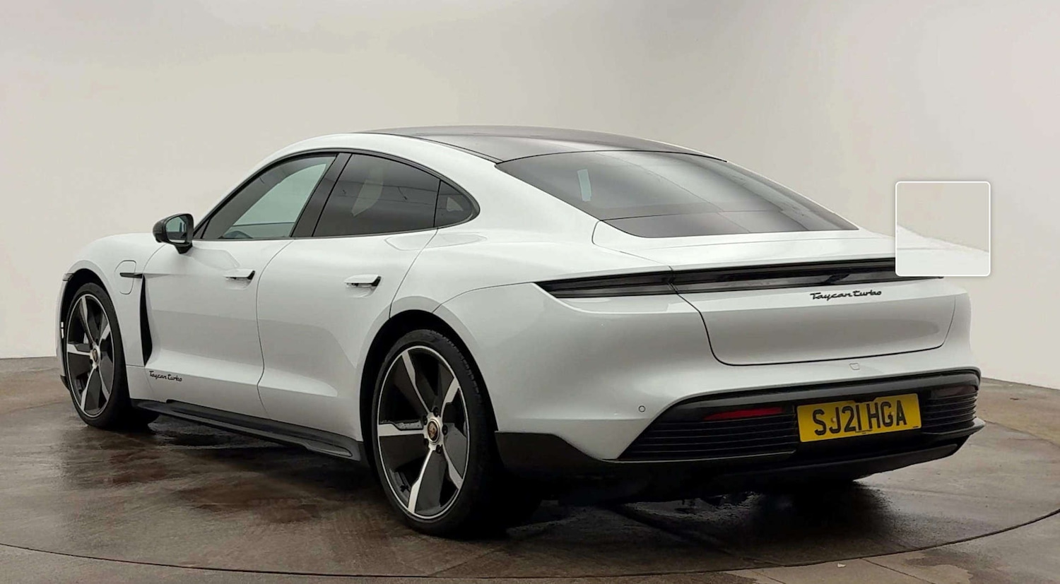 Used Porsche Taycan 2021 for sale - 77366758: Photo 3